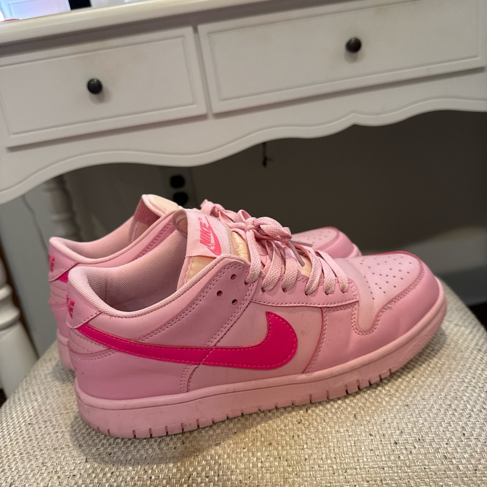 Nike Pink Dunks - Sneakers